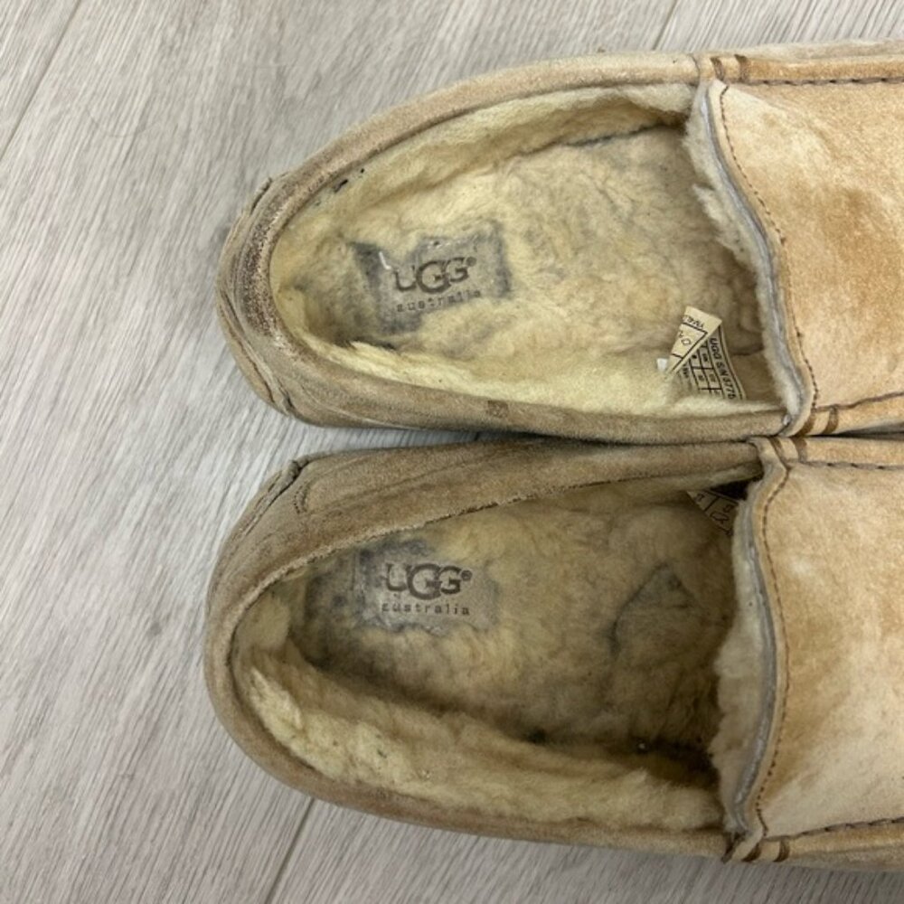 UGG Men’s Ascot Suede Slippers - Picture 3 of 6